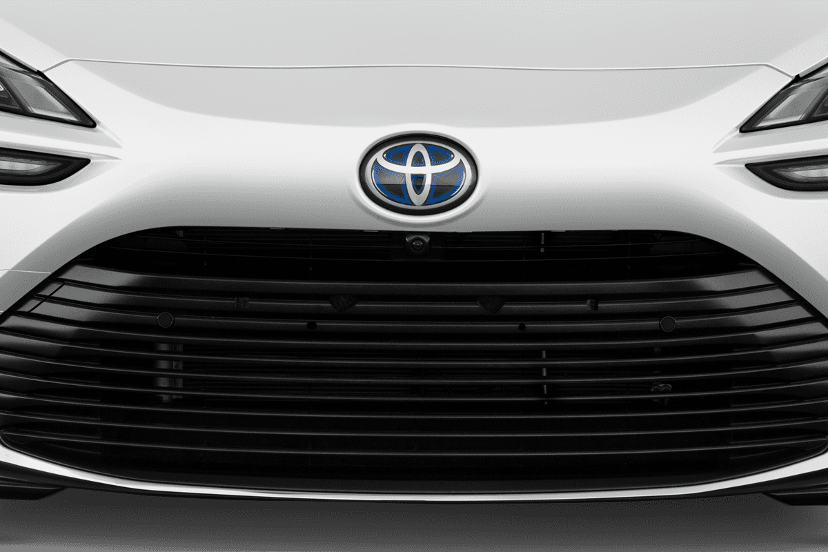 Kühlergrill eines Toyota Mirai