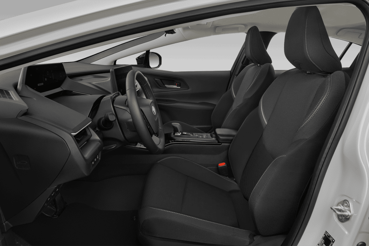 Vordersitze eines Toyota Prius Plug-in Hybrid