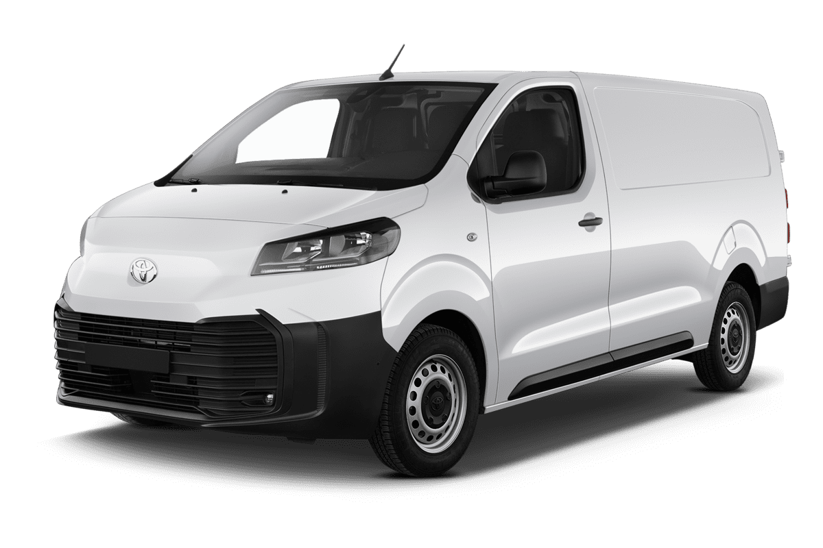 Schräge Frontansicht eines Toyota Proace, freigestellt