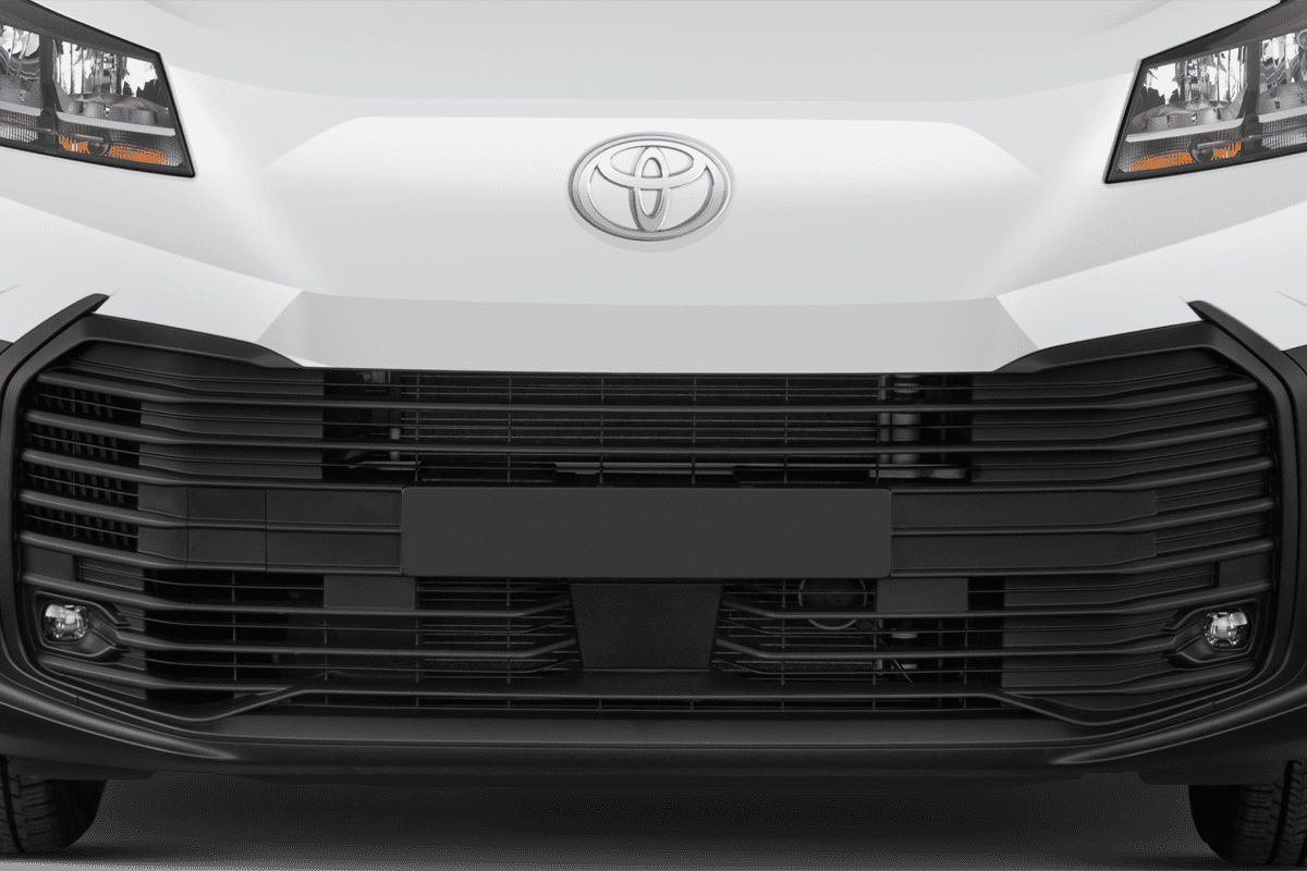 Kühlergrill eines Toyota Proace