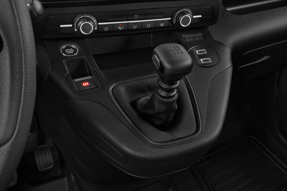 Schaltknüppel eines Toyota Proace City