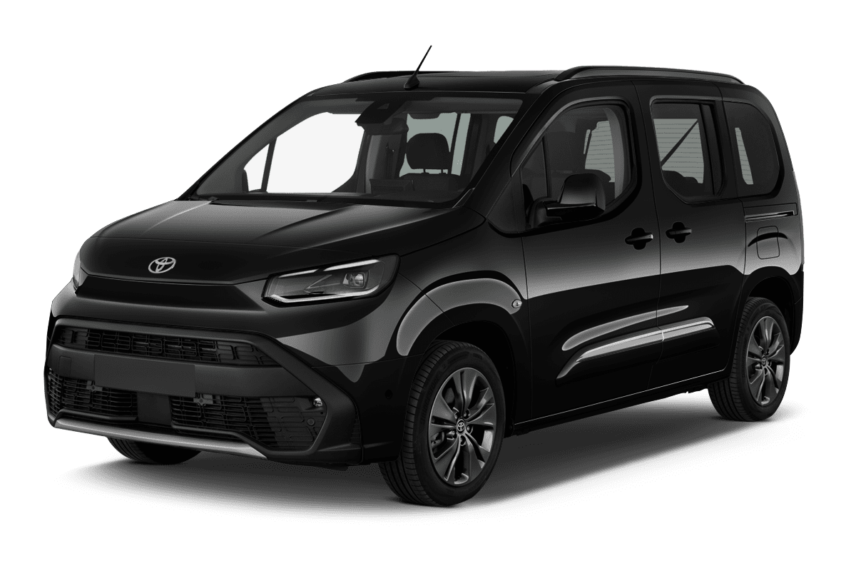 Schräge Frontansicht eines Toyota Proace City Verso, freigestellt