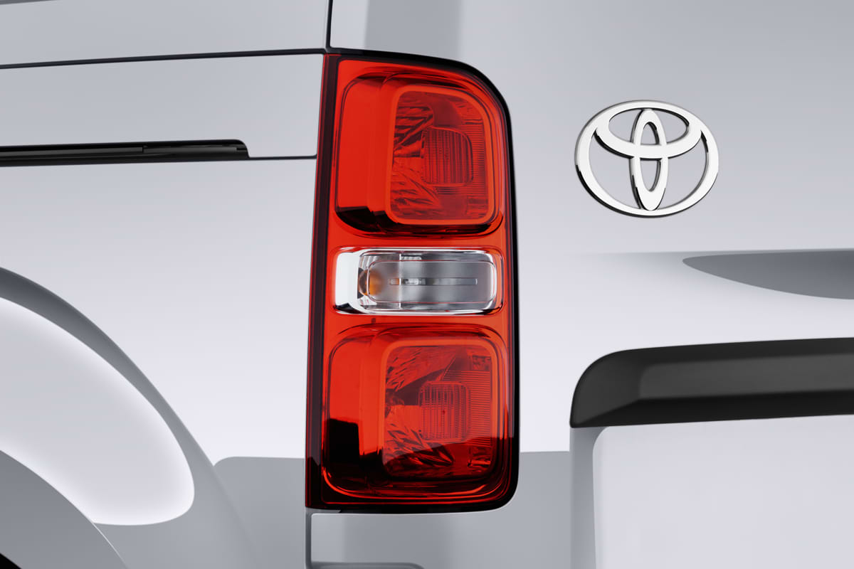 Heckleuchten eines Toyota Proace Electric