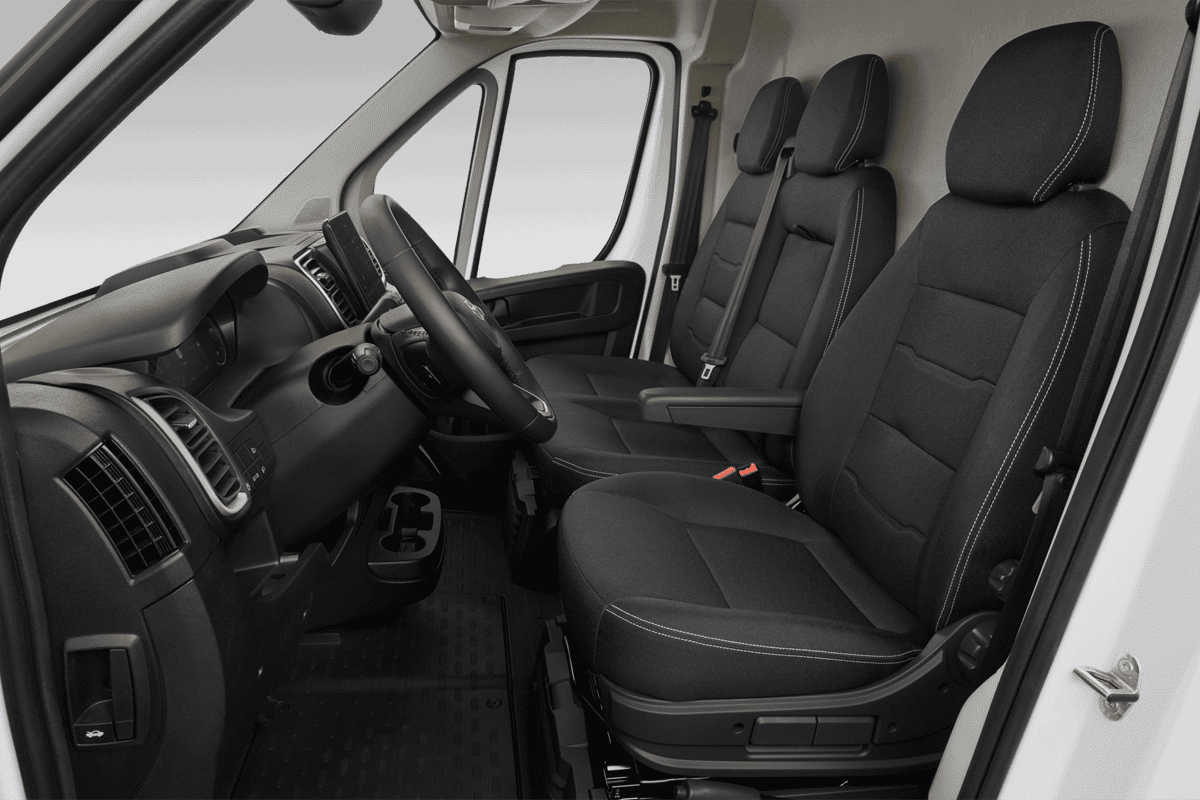Vordersitze eines Toyota Proace Max
