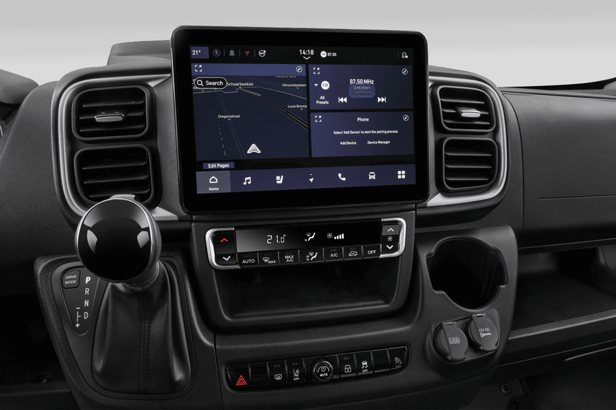Mittelkonsole eines Toyota Proace Max