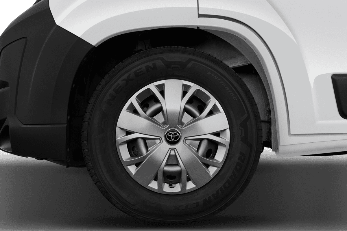 Radkappe oder Felge eines Toyota Proace Max