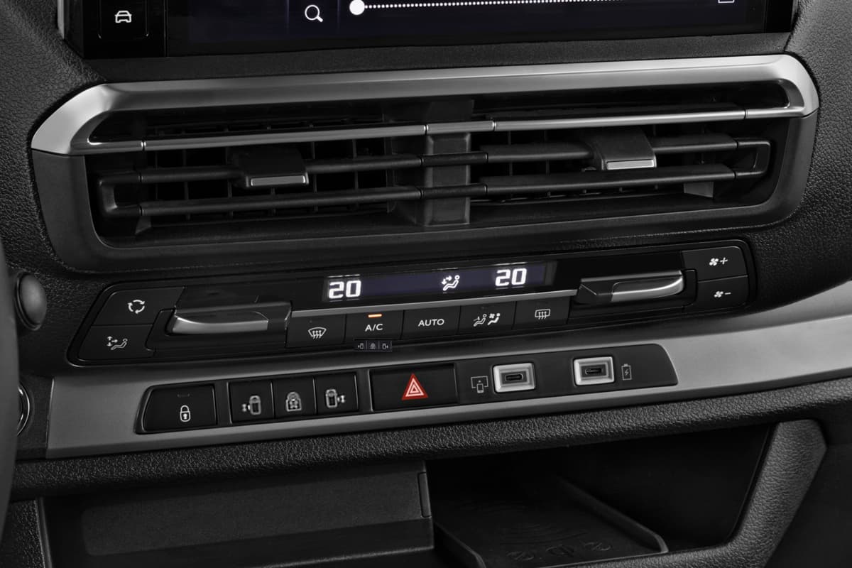 Klimasteuerung eines Toyota Proace Verso