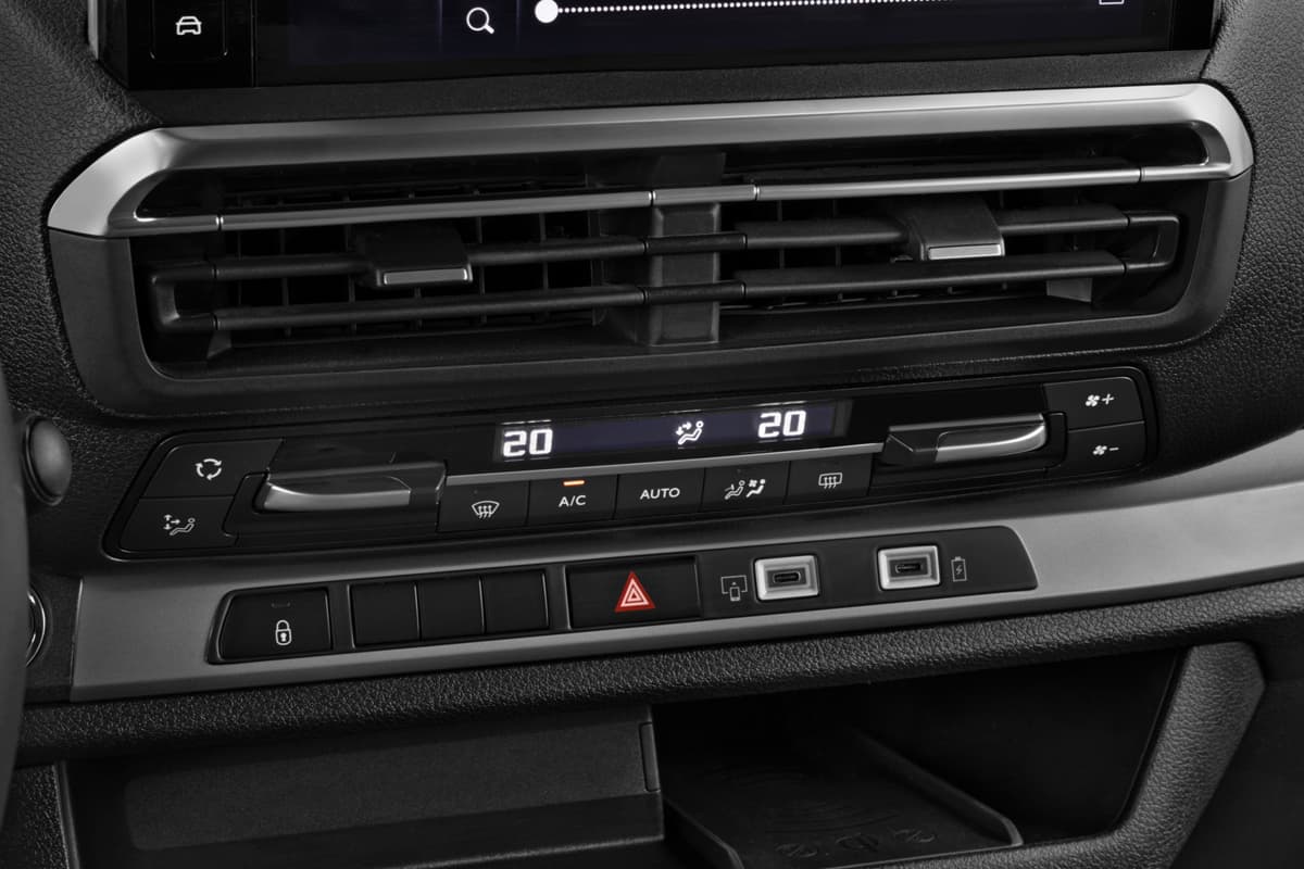 Klimasteuerung eines Toyota Proace Verso