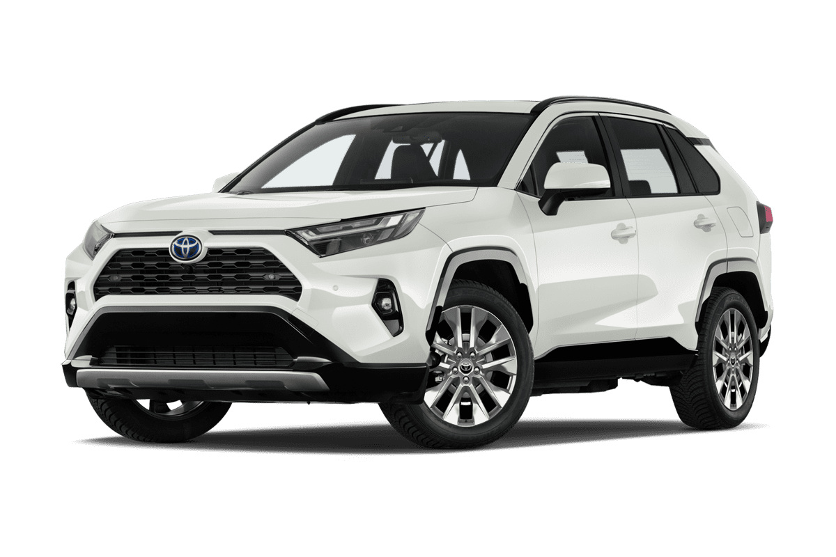 Tiefe, schräge Heckansicht eines Toyota RAV4 Plug-In-Hybrid, freigestellt