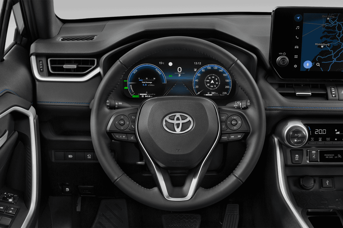 Lenkrad eines Toyota RAV4 Plug-In-Hybrid