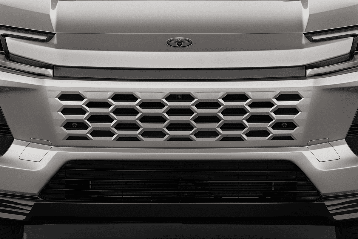 Kühlergrill eines Toyota RAV4 Hybrid