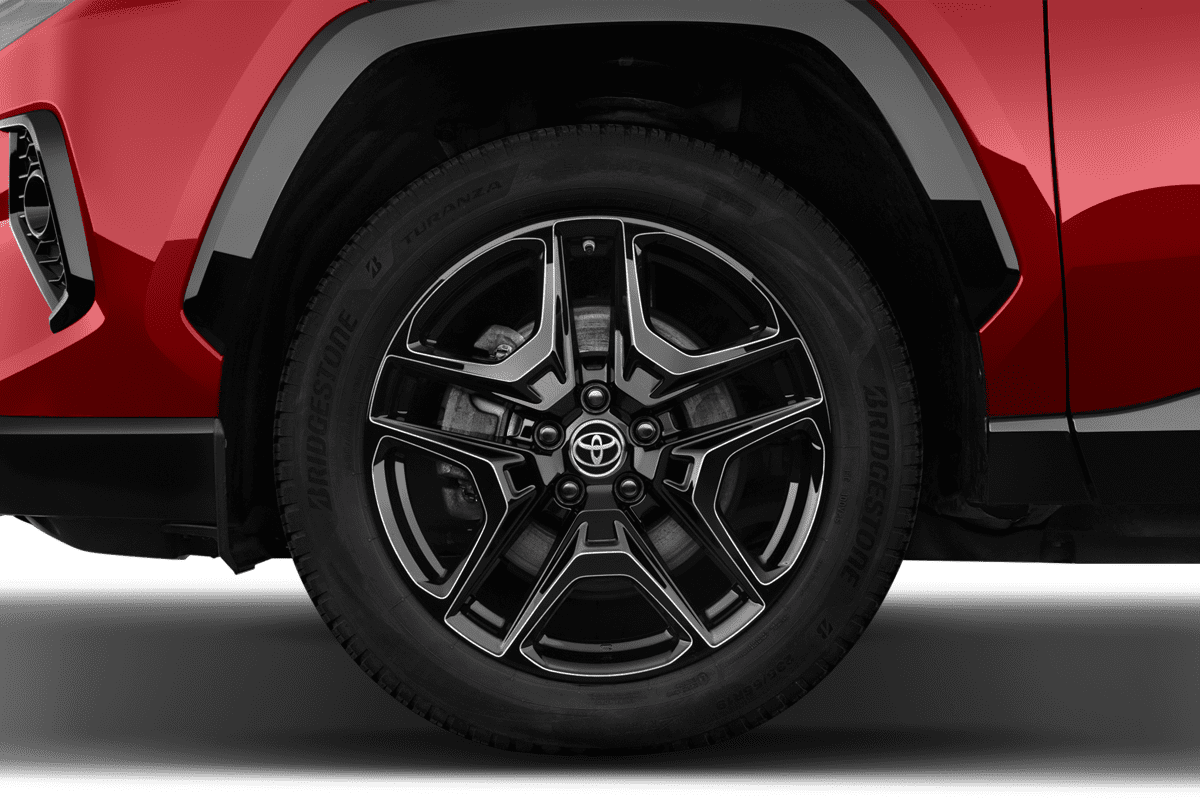 Radkappe oder Felge eines Toyota RAV4 Hybrid