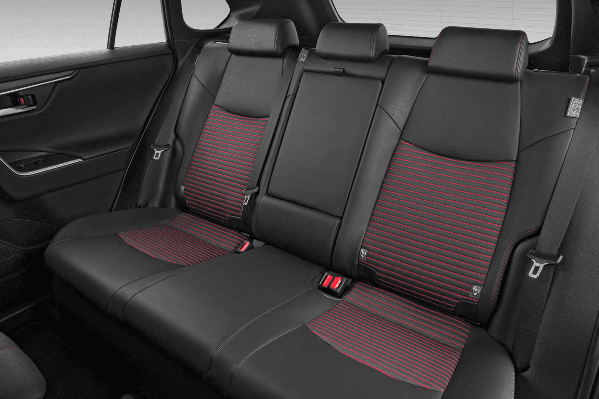 Rücksitzbank eines Toyota RAV4 Plug-In-Hybrid