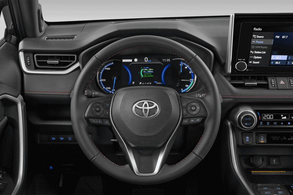 Lenkrad eines Toyota RAV4 Plug-In-Hybrid
