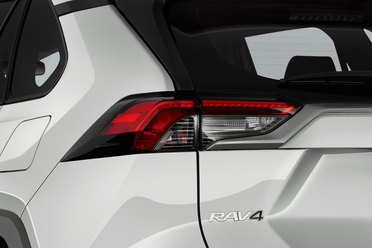 Heckleuchten eines Toyota RAV4 Plug-In-Hybrid