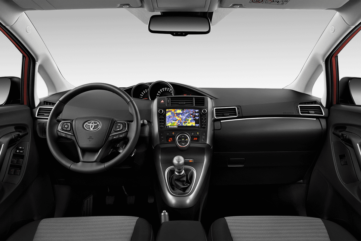 Armaturenbrett eines Toyota Verso