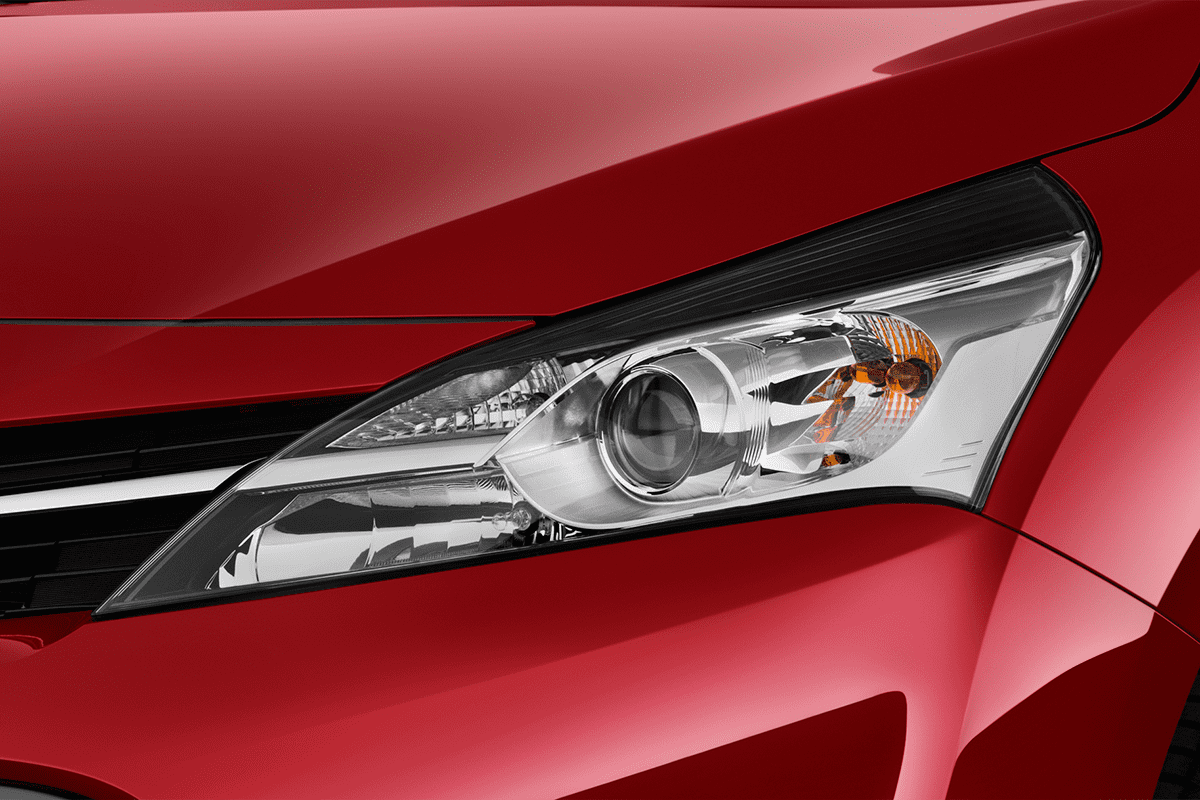 Frontscheinwerfer eines Toyota Verso