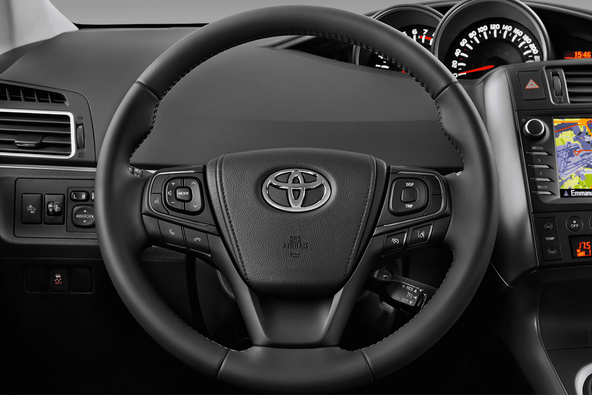 Lenkrad eines Toyota Verso