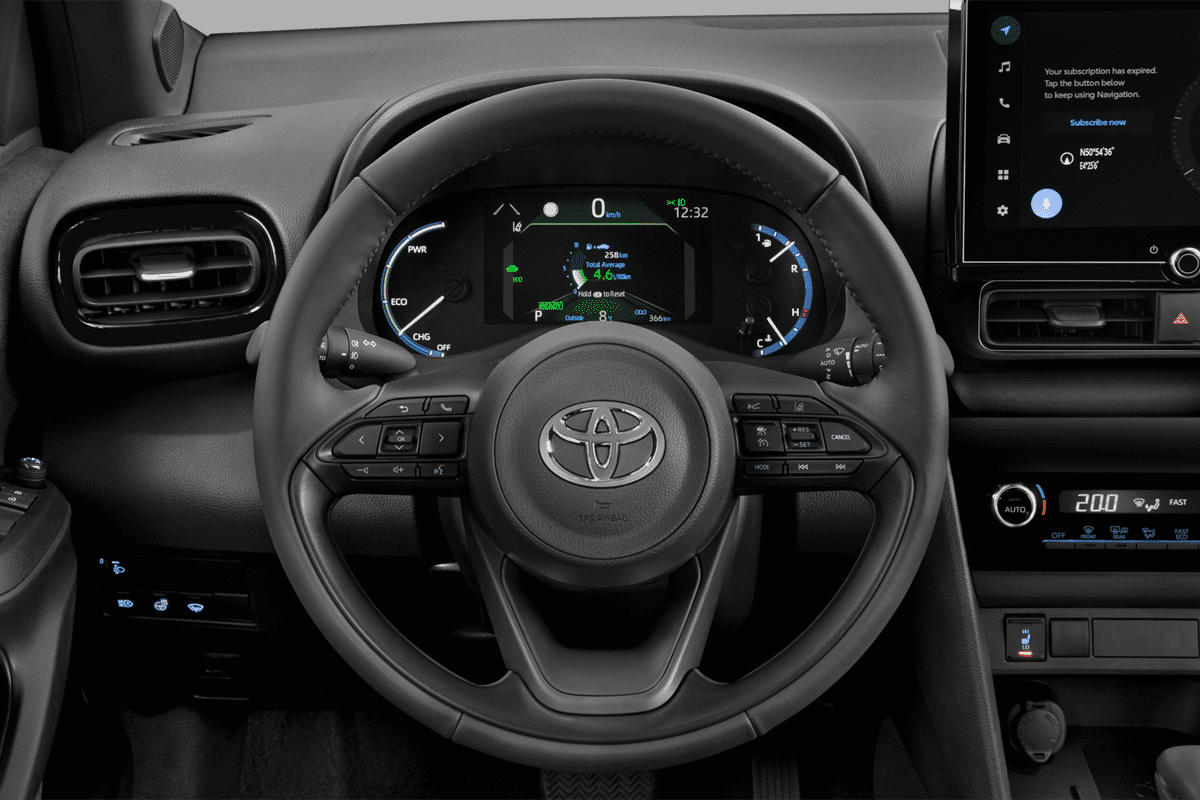 Lenkrad eines Toyota Yaris Cross Hybrid