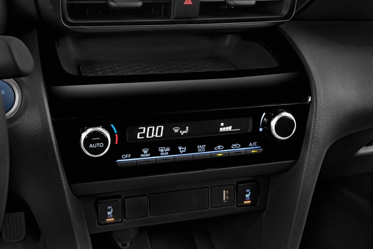 Klimasteuerung eines Toyota Yaris Cross Hybrid