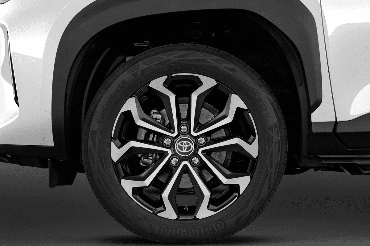 Radkappe oder Felge eines Toyota Yaris Cross Hybrid