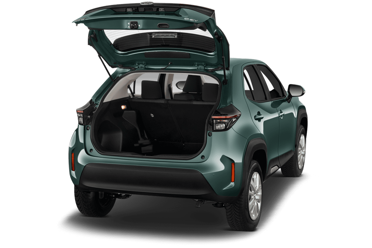 Kofferraum eines Toyota Yaris Cross Hybrid