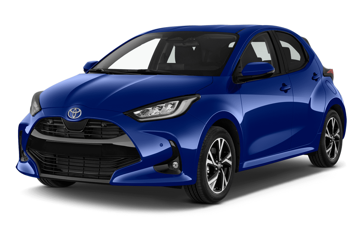 Schräge Frontansicht eines Toyota Yaris Hybrid, freigestellt