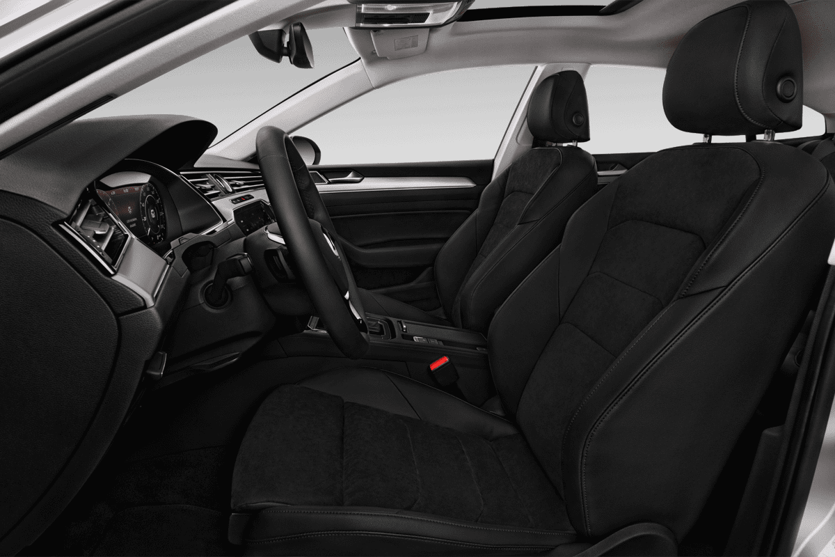 Vordersitze eines VW Arteon Plug-in-Hybrid