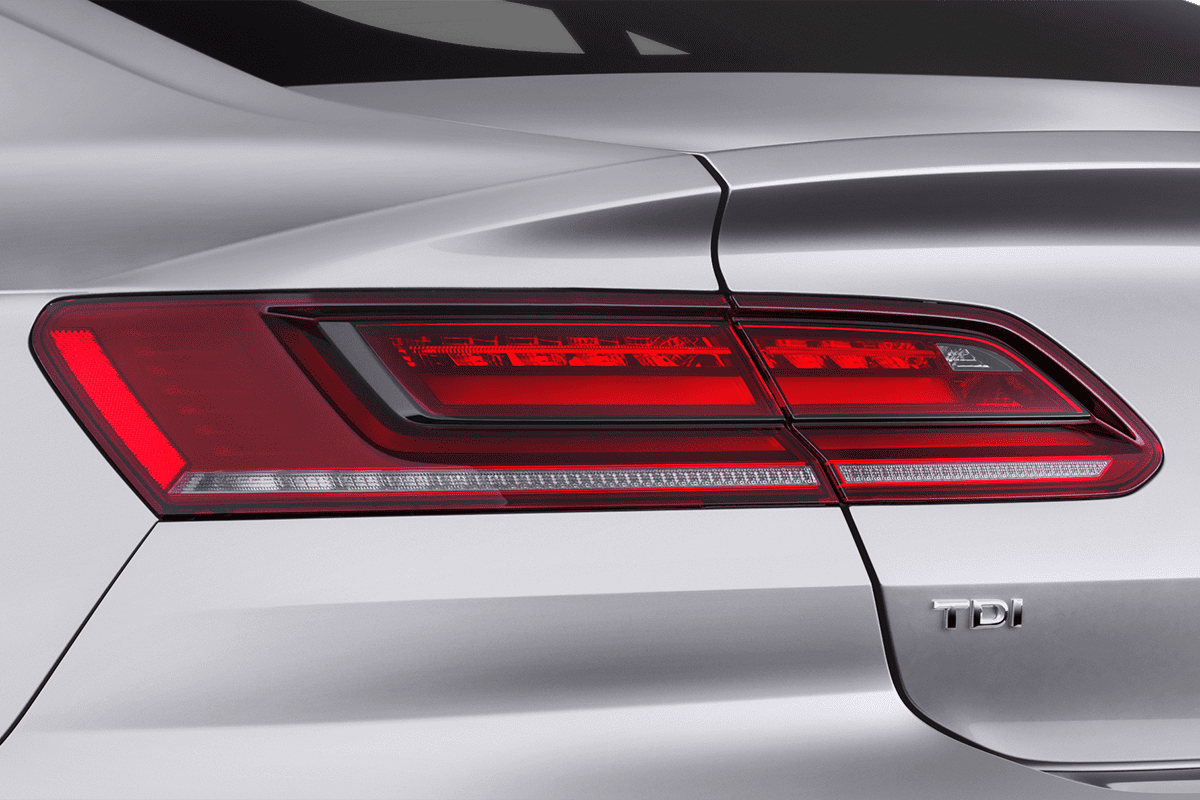 Heckleuchten eines VW Arteon Plug-in-Hybrid