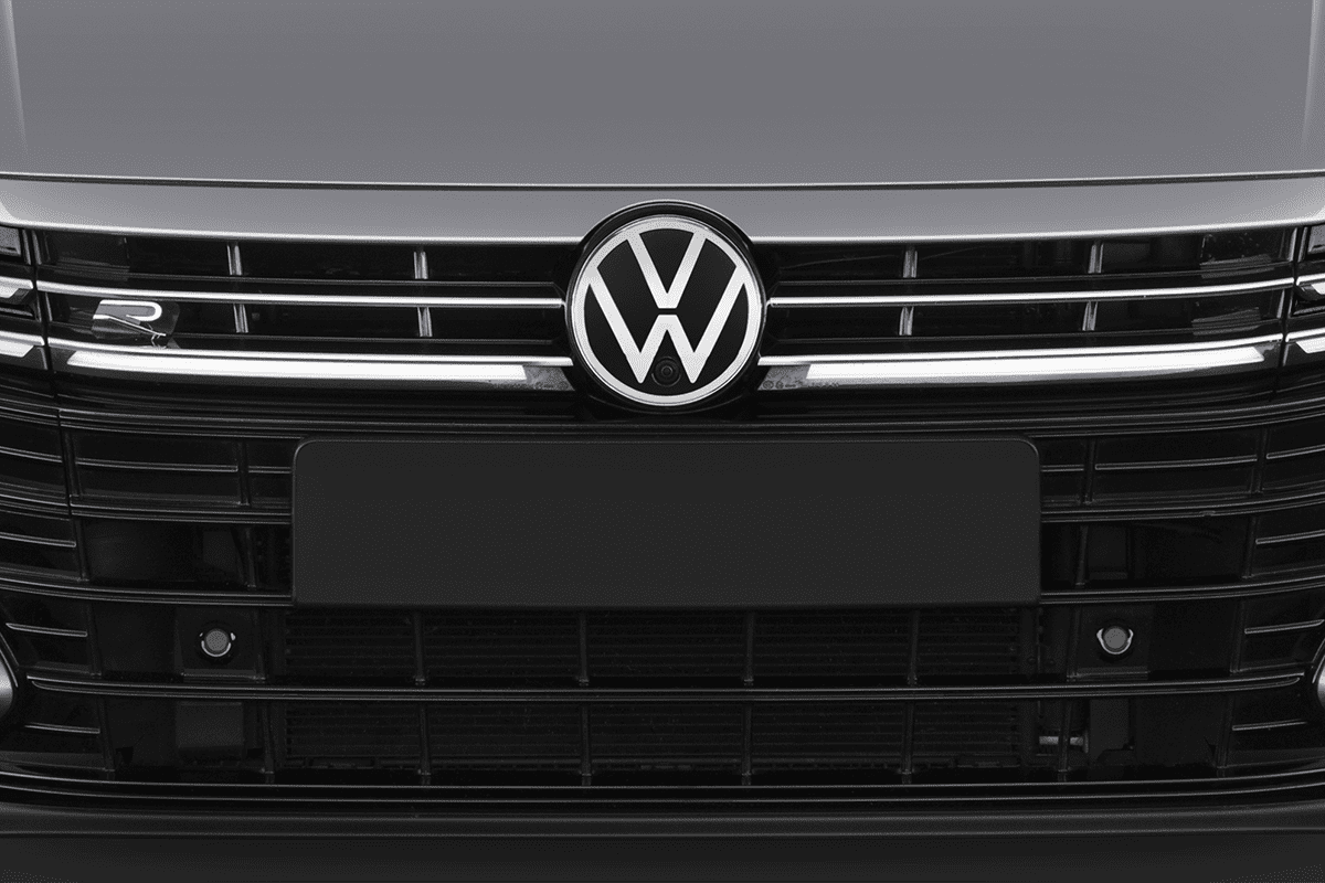 Kühlergrill eines VW Arteon Shooting Brake R