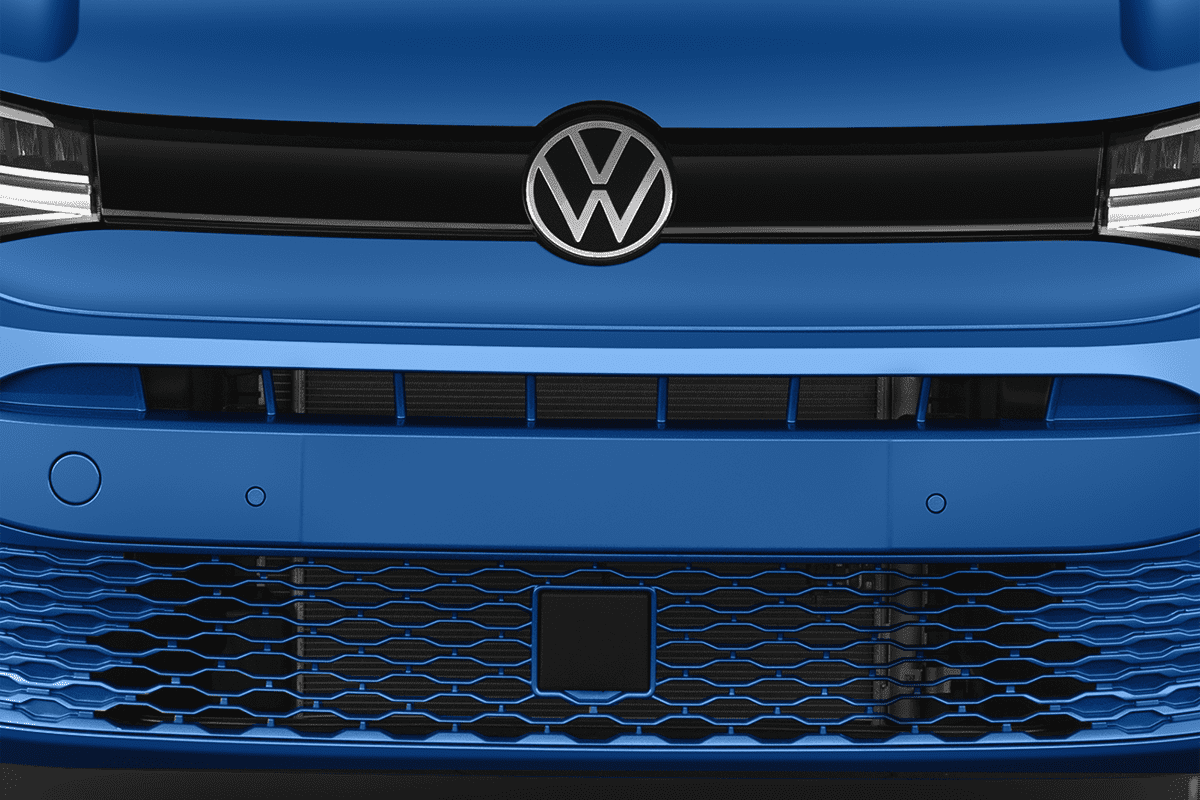 Kühlergrill eines VW Caddy California