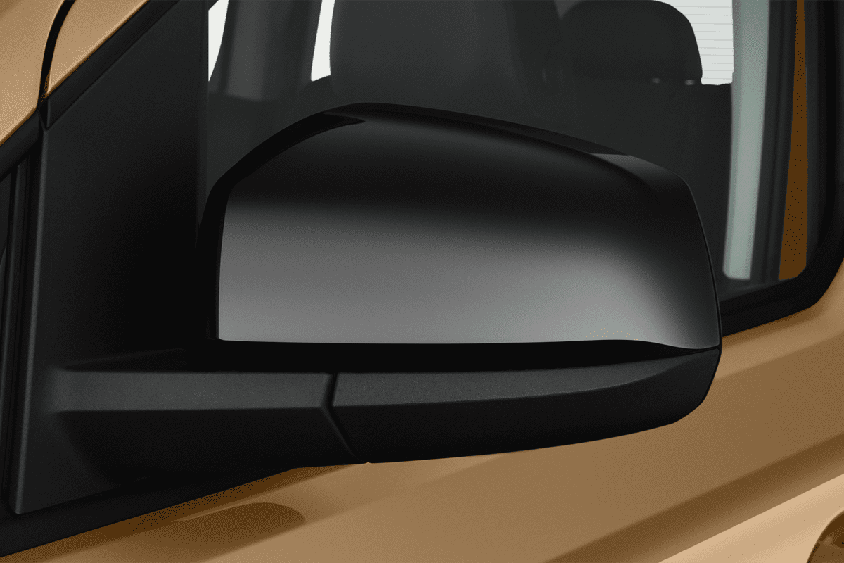 Rückspiegel eines VW Caddy Maxi GOAL