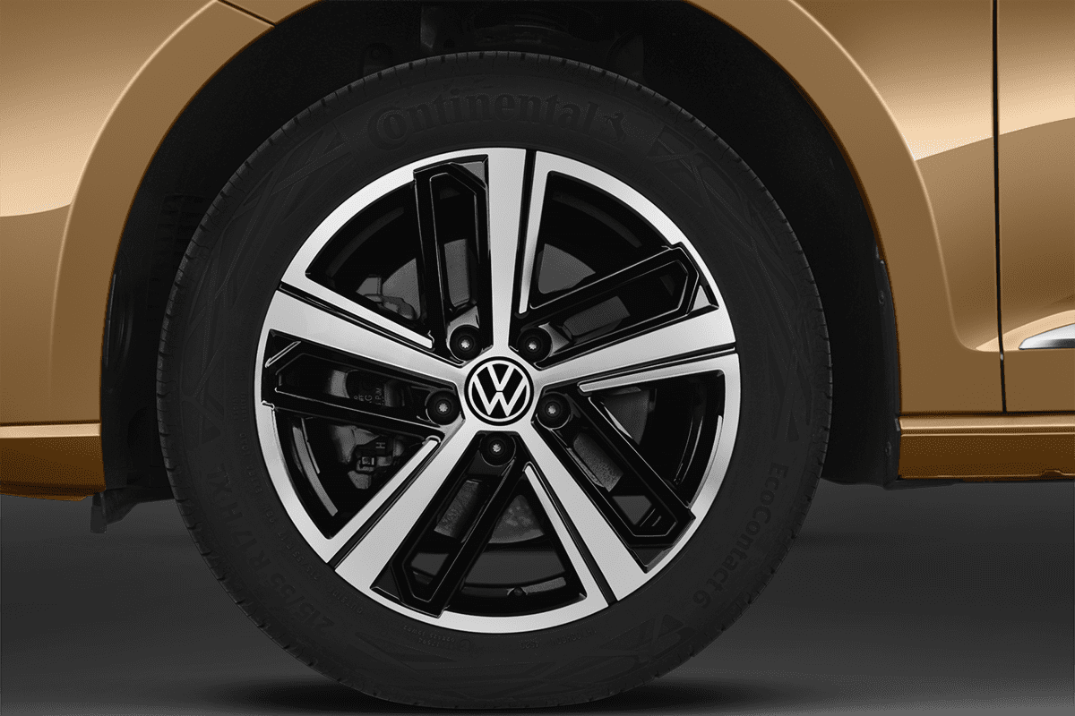 Radkappe oder Felge eines VW Caddy Maxi GOAL