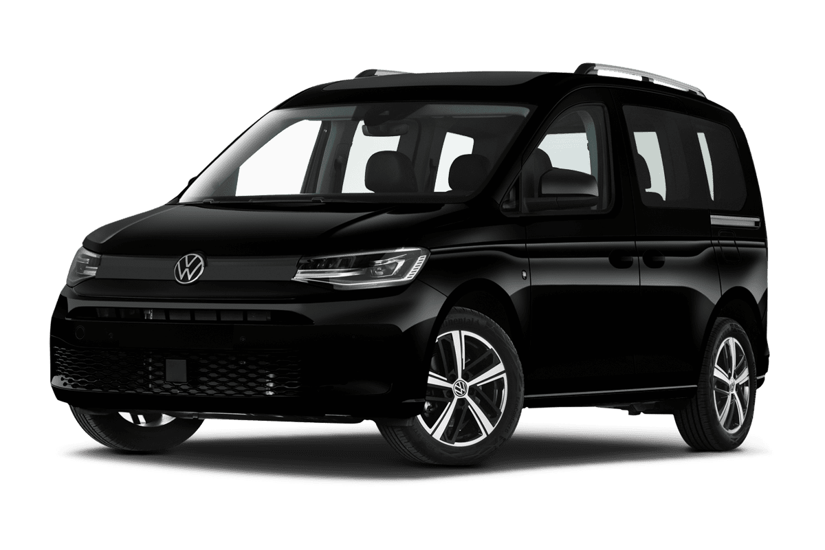 Tiefe, schräge Heckansicht eines VW Caddy, freigestellt