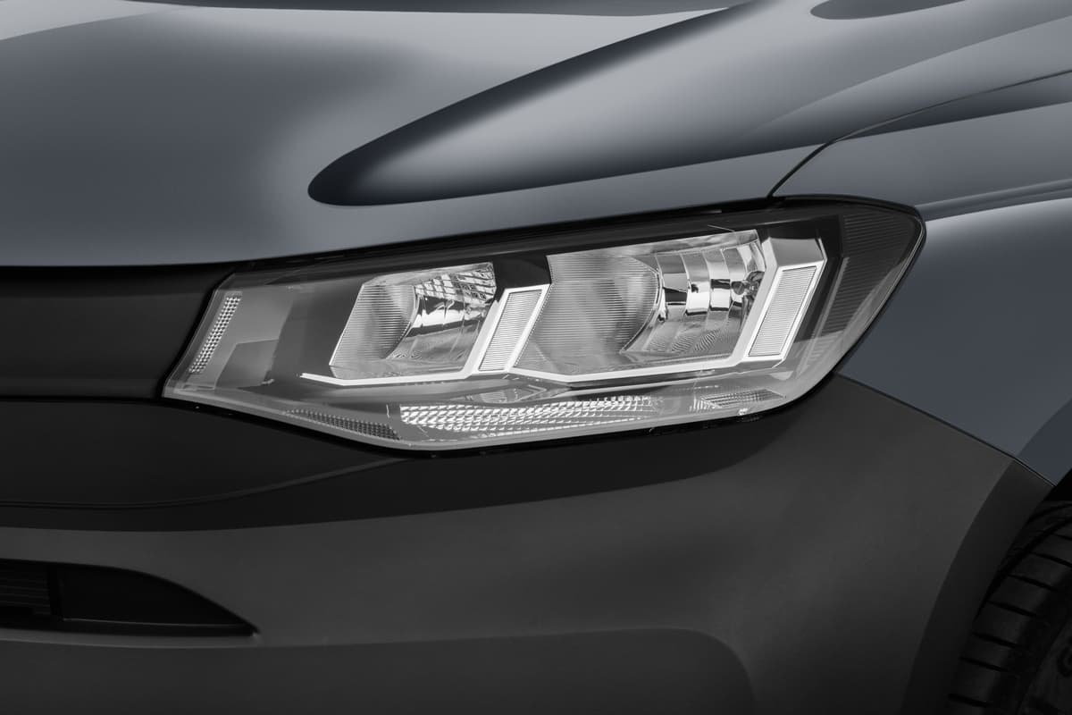 Frontscheinwerfer eines VW Caddy Cargo