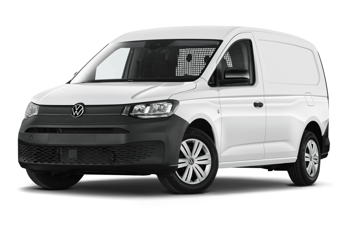 Tiefe, schräge Heckansicht eines VW Caddy Cargo, freigestellt