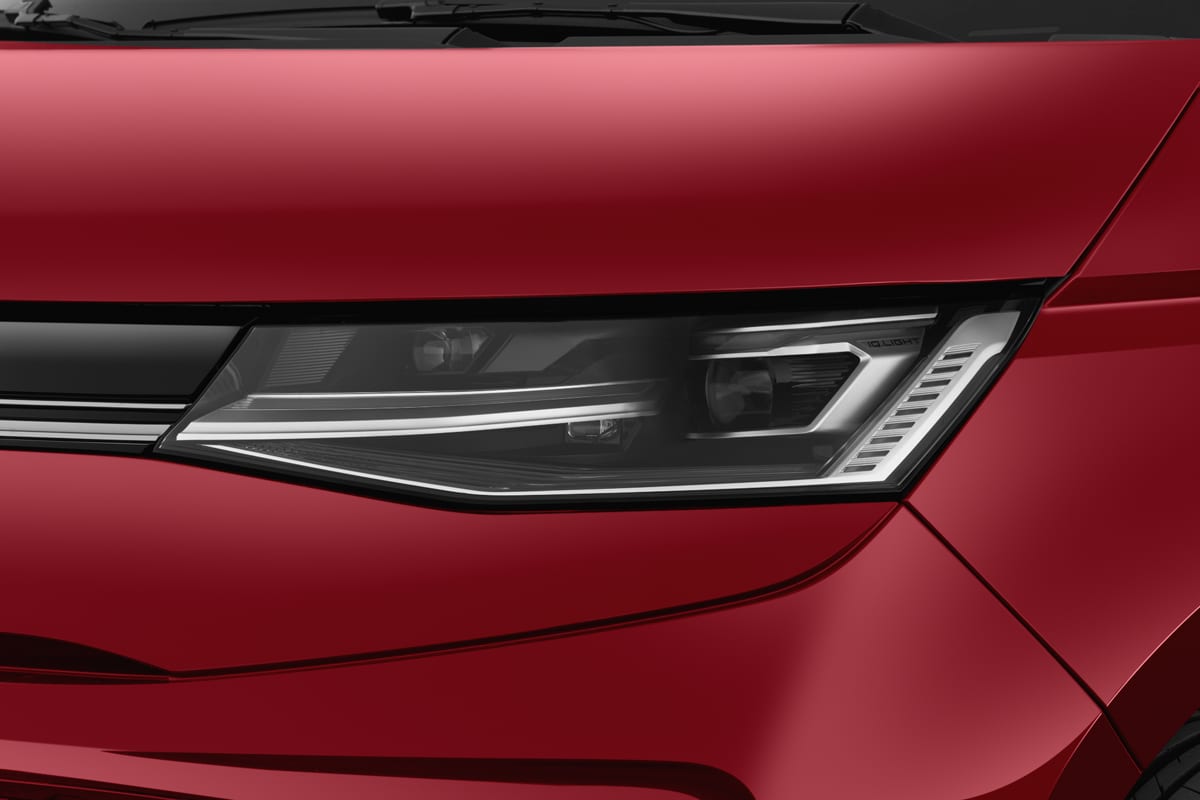 Frontscheinwerfer eines VW California 