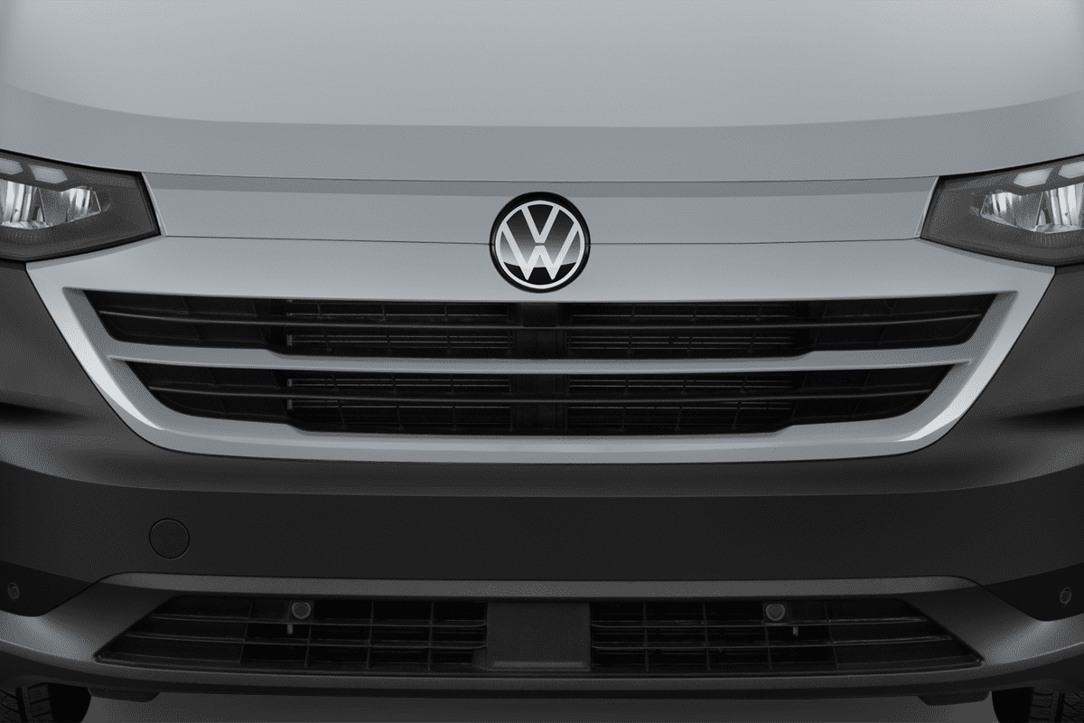 Kühlergrill eines VW Caravelle 