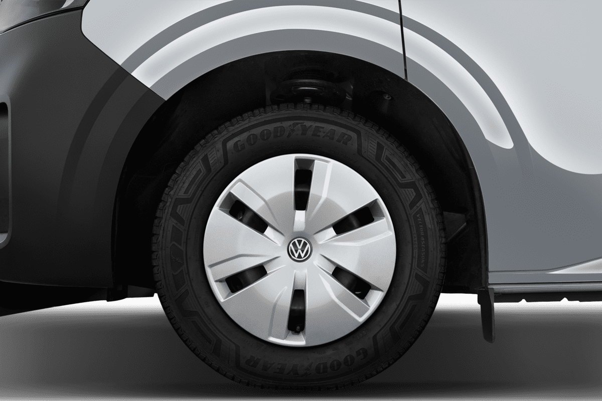 Radkappe oder Felge eines VW Caravelle 