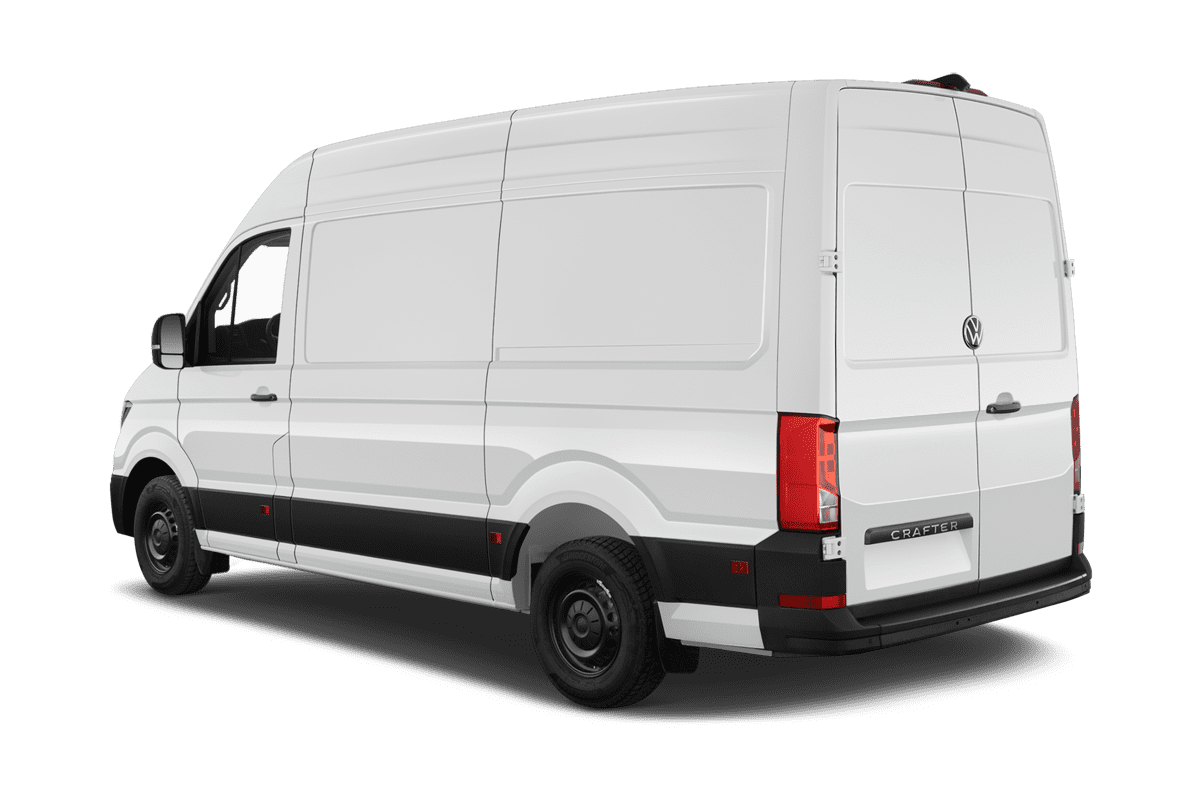 Schräge Heckansicht eines VW Crafter Kastenwagen, freigestellt