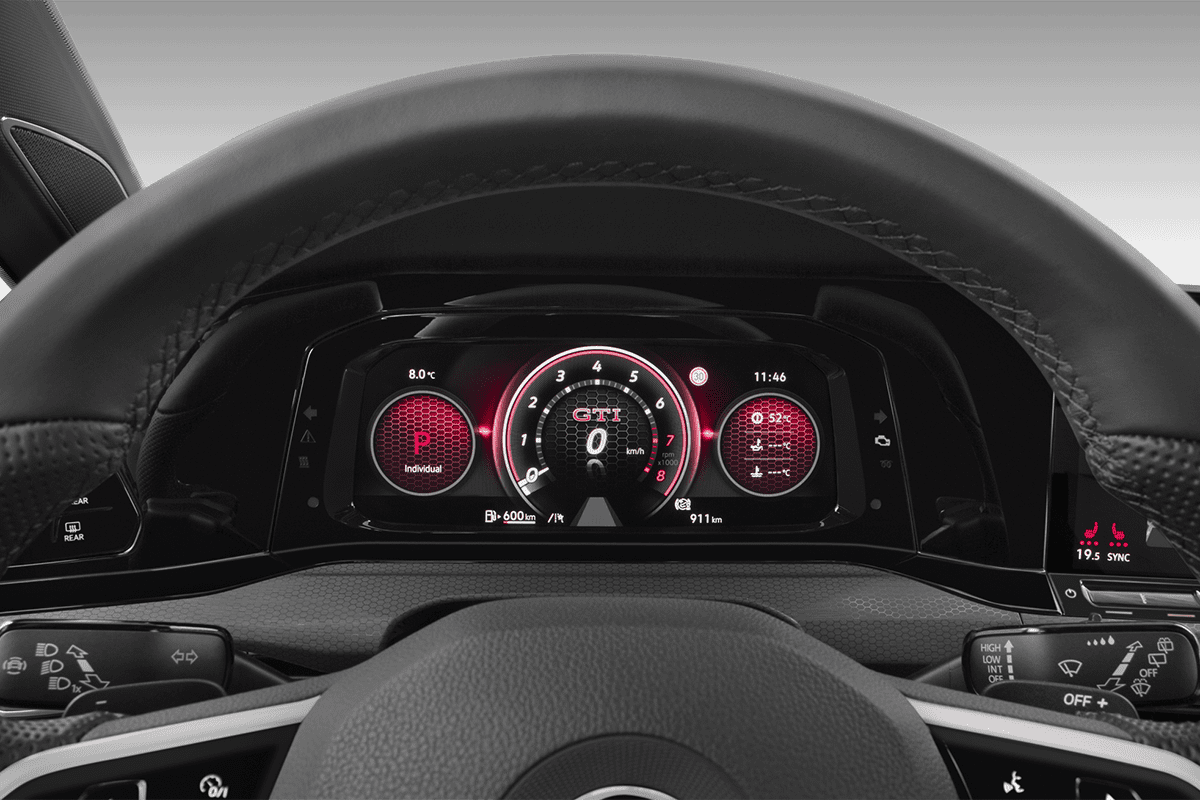 Kombiinstrument eines VW Golf 8 GTI