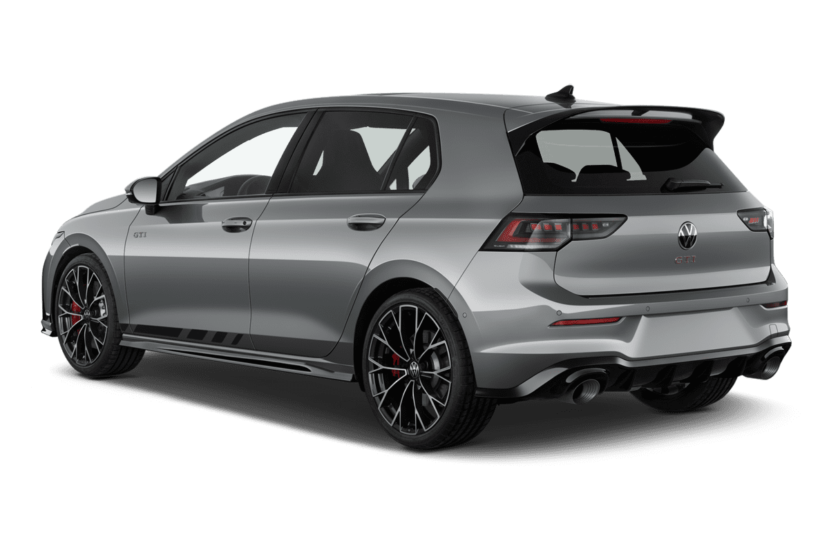 Schräge Heckansicht eines VW Golf 8 GTI Clubsport, freigestellt