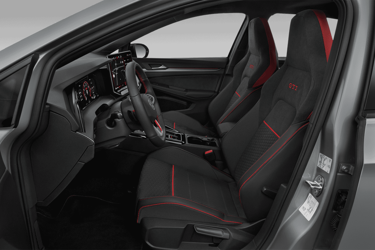 Vordersitze eines VW Golf 8 GTI Clubsport