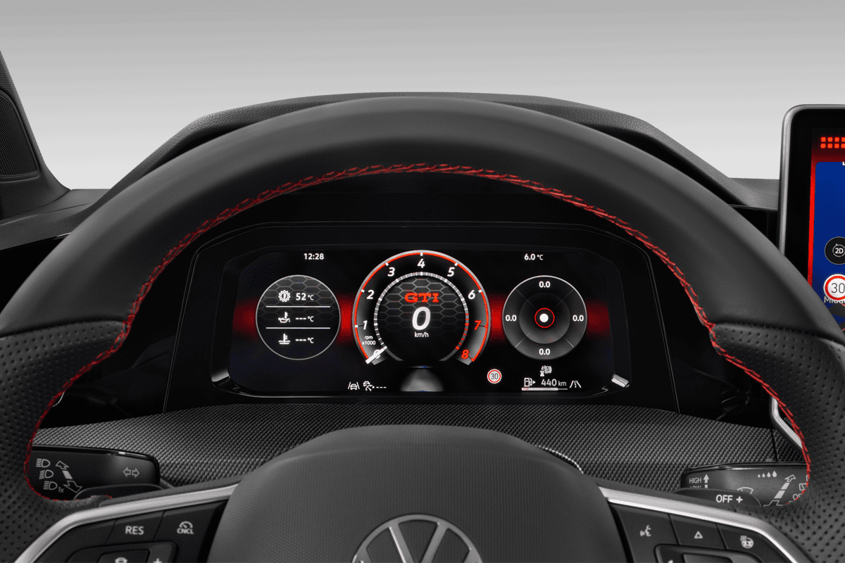 Kombiinstrument eines VW Golf 8 GTI Clubsport