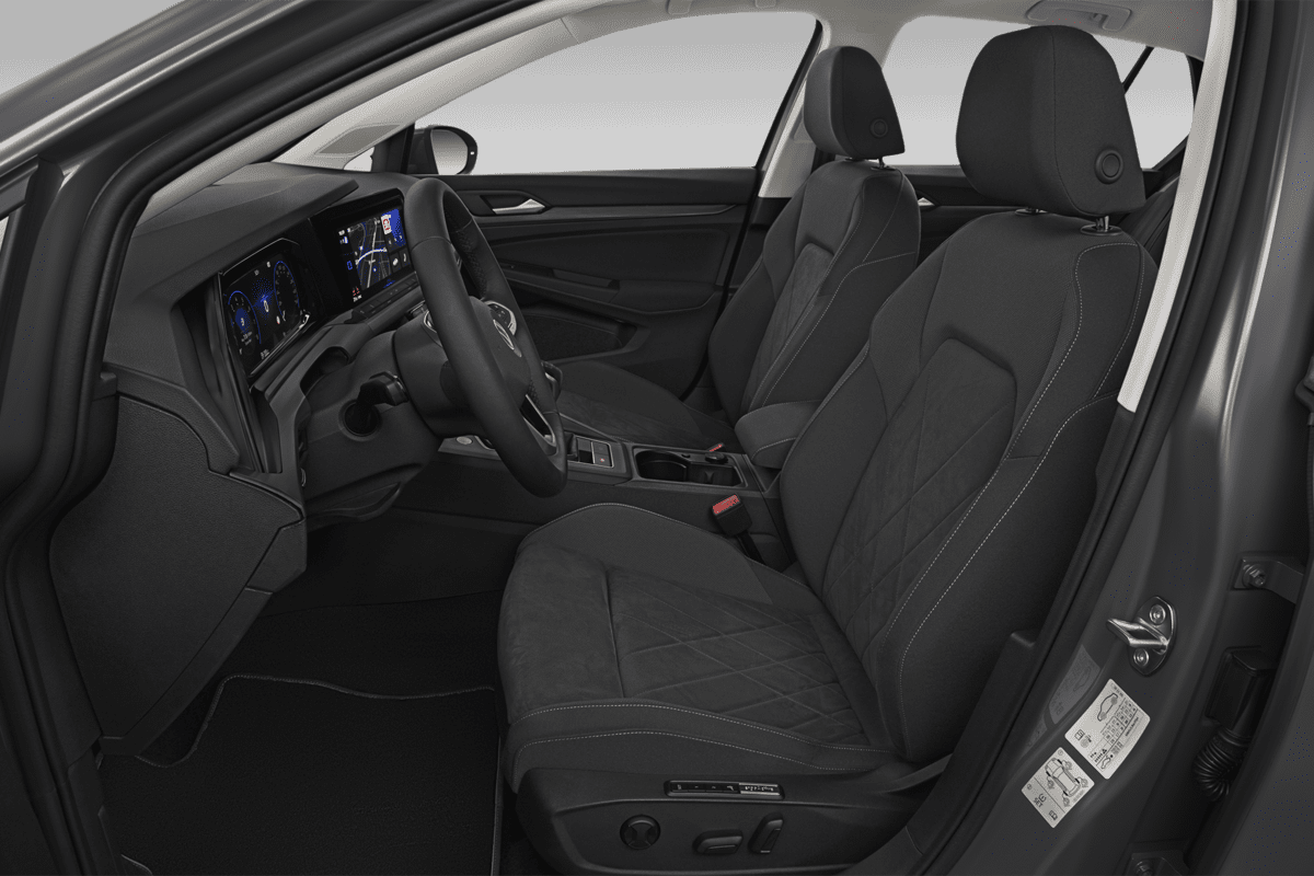 Vordersitze eines VW Golf 8 Edition 50 