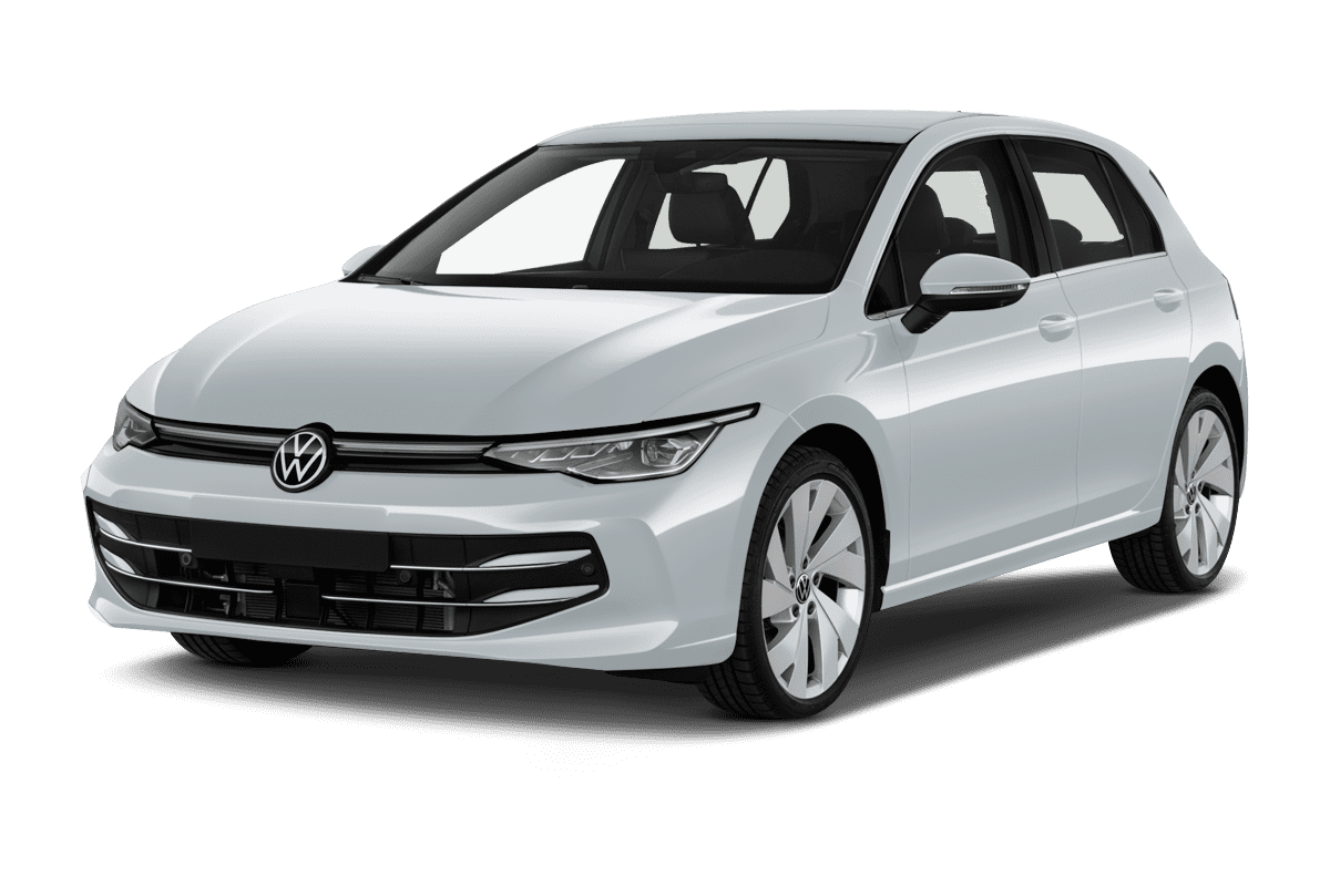 Schräge Frontansicht eines Volkswagen Golf, freigestellt