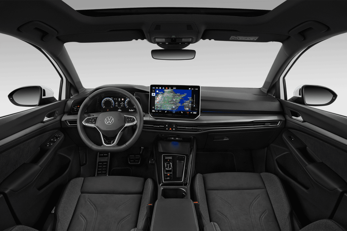 Armaturenbrett eines VW Golf 8