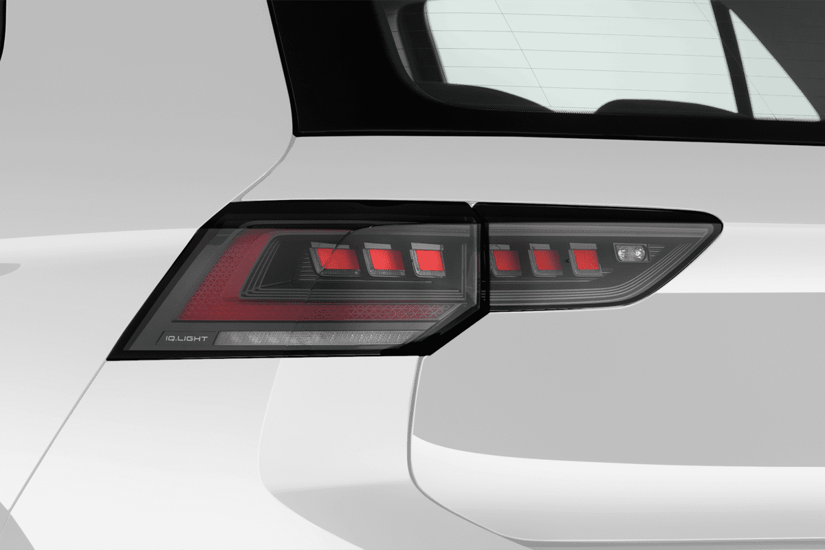 Heckleuchten eines VW Golf 8