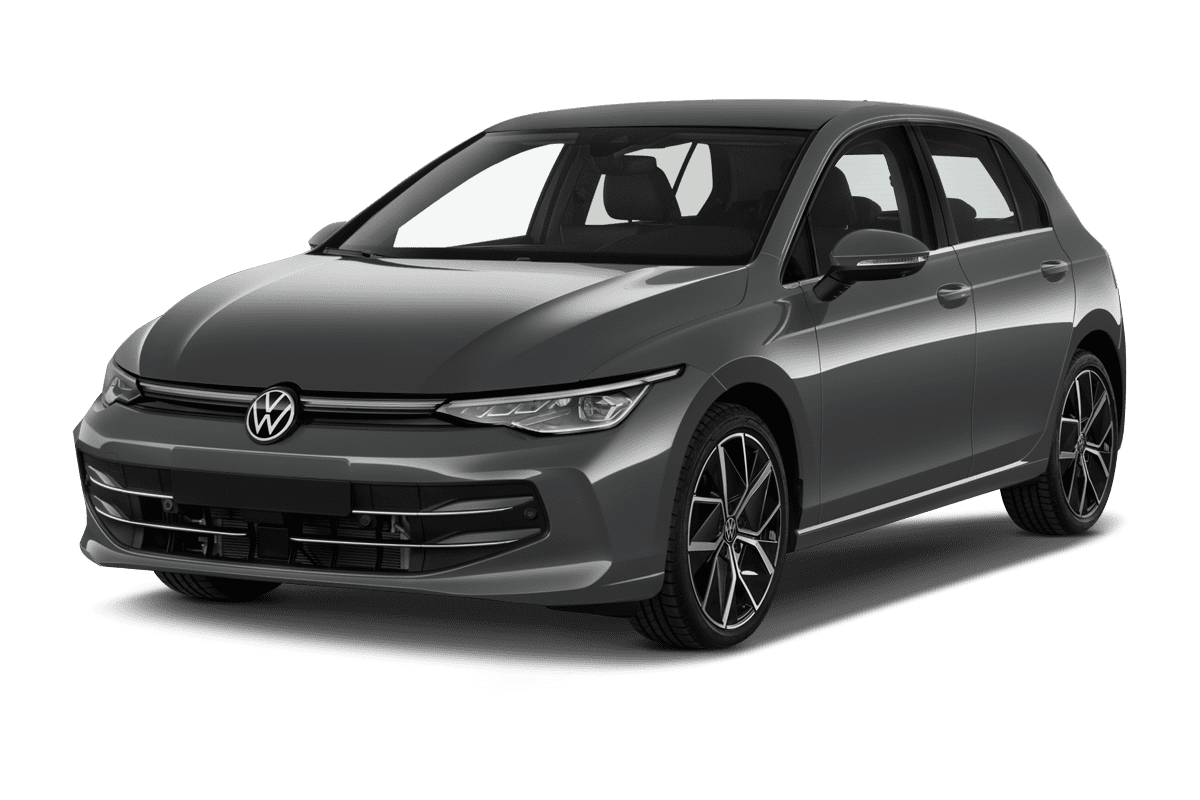 Schräge Frontansicht eines Volkswagen Golf, freigestellt