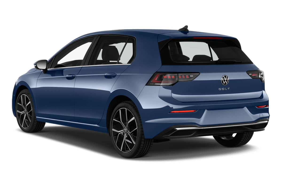 Schräge Heckansicht eines VW Golf 8 , freigestellt